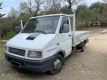 Camion Iveco TurboDaily 35-10