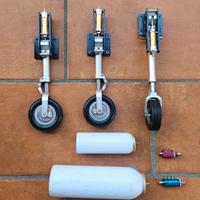 KIT CARRELLI RETRATTILI AD ARIA PER JET RC