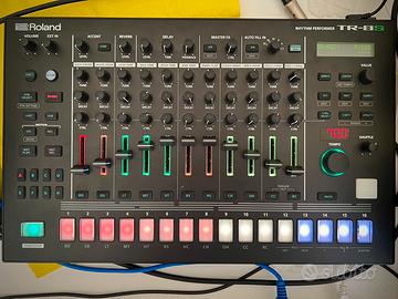 Roland tr8s drum machine