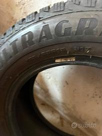 Gomme praticamente nuove