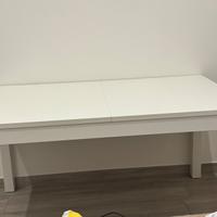 Letto matrimoniale e tavolo Ikea