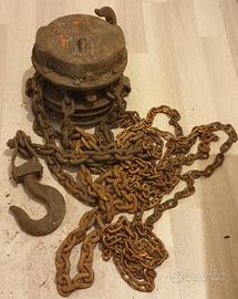 Vecchio paranco a catena portata 500 Kg