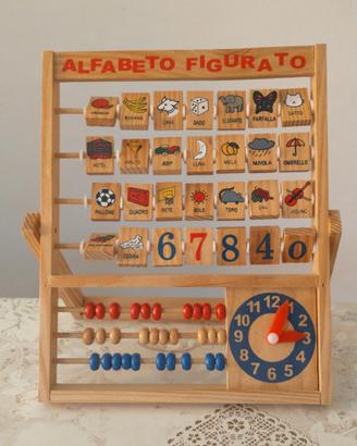 Alfabeto figurato in legno