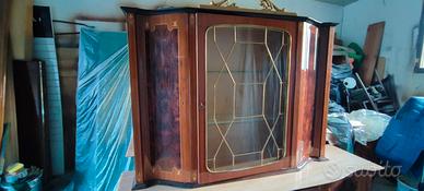 Vetrina stile liberty 