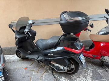 PIAGGIO X8 400