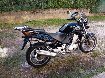 moto Honda cbf 500 anno 2005 