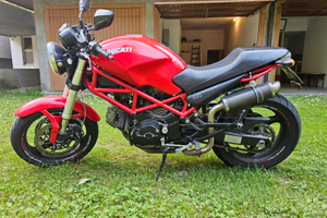 Ducati Monster 695
