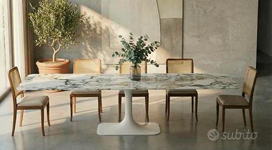 Tavolo IOTA, top rettangolare marmo Arabescato