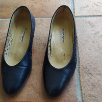 Scarpe donna in pelle blu scuro usate