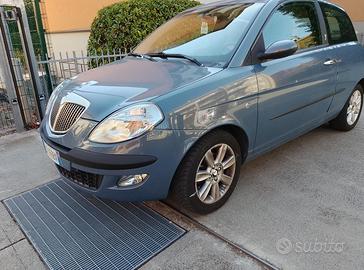 Lancia Y