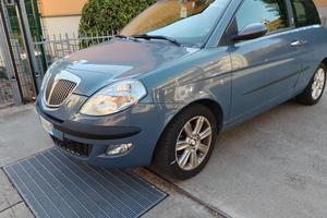 Lancia Y