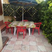 Casa con giardino