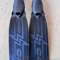 Pinne C4 Carbon Modello "Storm"