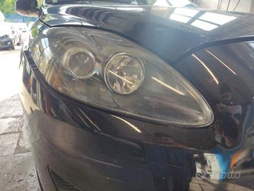Proiettore destro FIAT CROMA del 2009