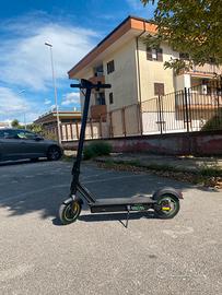 Monopattino elettrico stradale modello acer