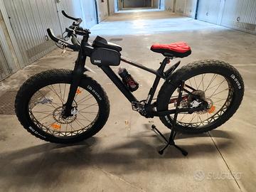 FATBIKE IN CARBONIO 