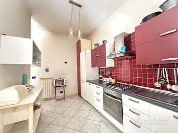 Appartamento con 3 camere, 2 bagni e cantina