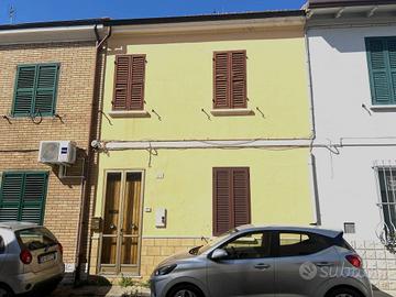 Villetta a schiera di 156 m² con più di 5 locali e