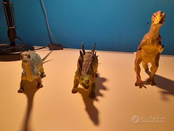 Dinosauri giocattoli