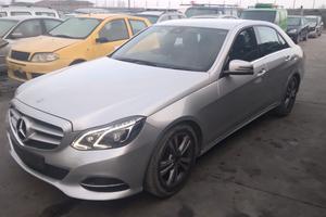 Mercedes Classe E220 – Solo pezzi di ricambio ORIG