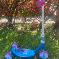 Monopattino a 3 ruote frozen