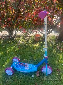 Monopattino a 3 ruote frozen