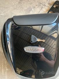 baule e paravento originale Piaggio medley 1
