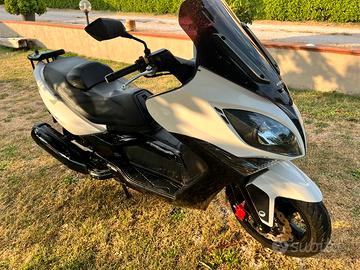 Kymco Xcinting R 500
