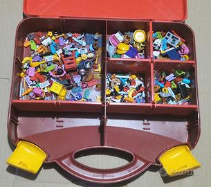 Lego lotto accessori e piccoli pezzi con valigetta