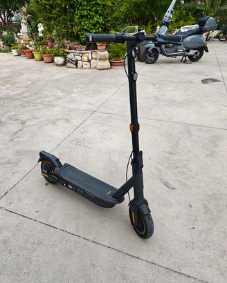 Monopattino segway Ninebot G2E