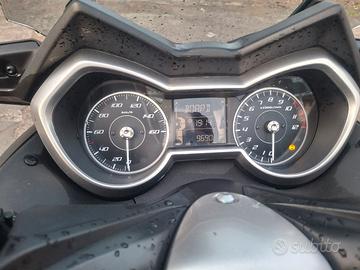 Yamaha X-Max 125 