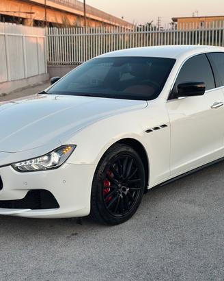 Maserati Ghibli 2016 3.0 V6 Diesel 275 CV Da Vetri