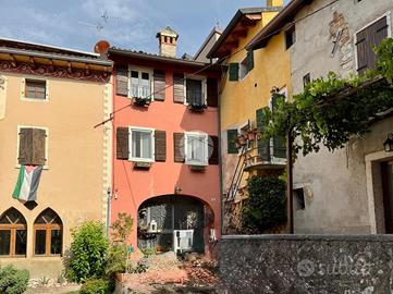 RUSTICO A CAPRINO VERONESE