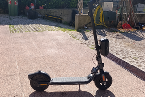 Monopattino elettrico ninebot f2