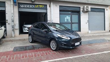 Ford Fiesta 1.5 TDCi 75CV 5 porte Titanium Fari Le