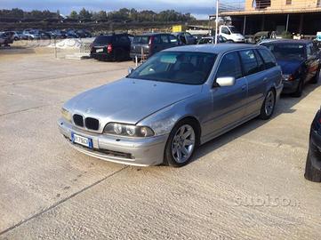 BMW 530 sw per ricambi 02 automatico