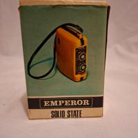 radio portatile vintage "Emperor Solid State". 
