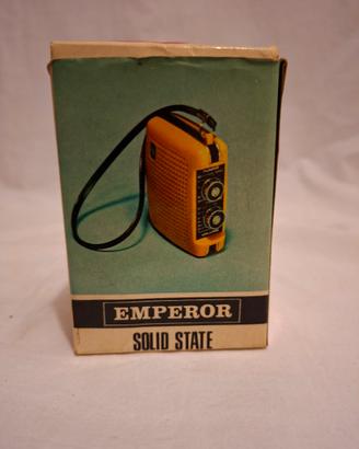 radio portatile vintage "Emperor Solid State". 