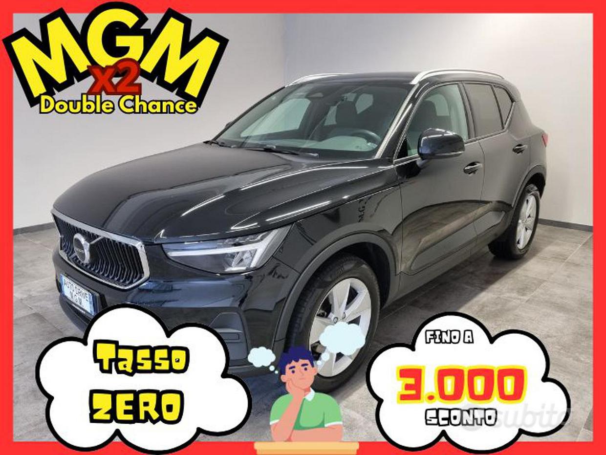 VOLVO XC40 (2017-->)