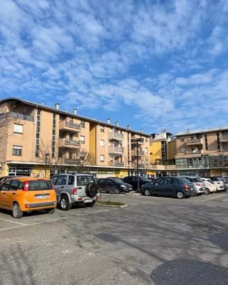 NEGOZIO A CARPI
