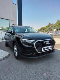 Audi Q3 35 TDI S tronic Business