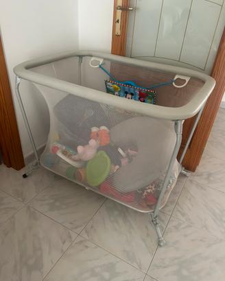 Box per bambini usato per mettere giochi