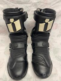 Stivaletto ICON RIDEN DKR