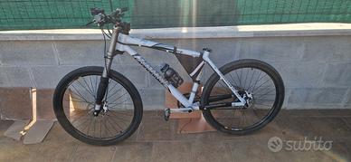 Mountai bike Cannondale Caffeine F1. Taglia L