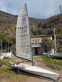 Deriva SR 600 Sailing