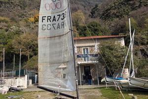 Deriva SR 600 Sailing