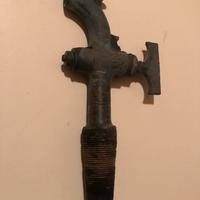 Rubinetto antico in ottone