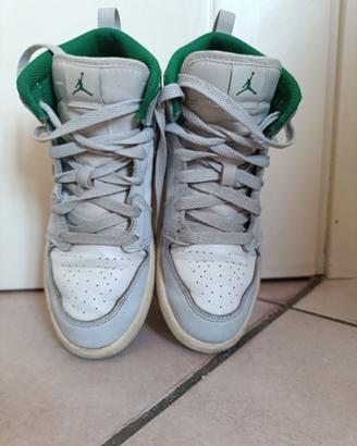 Nike Air Jordan mid