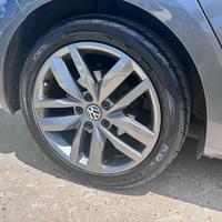 Cerchi golf 7.5 R17 completi di gomme 225/45