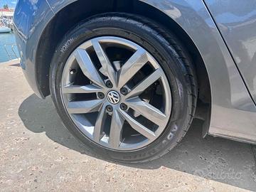 Cerchi golf 7.5 R17 completi di gomme 225/45